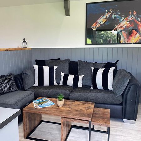 Wellsfield Farm Holiday Lodges Stirling Bagian luar foto