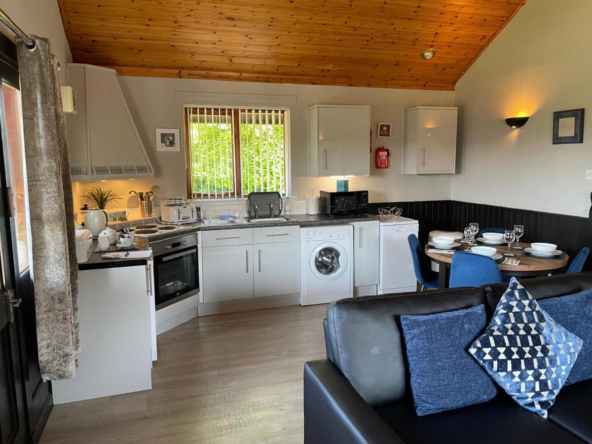 Wellsfield Farm Holiday Lodges Stirling Bagian luar foto