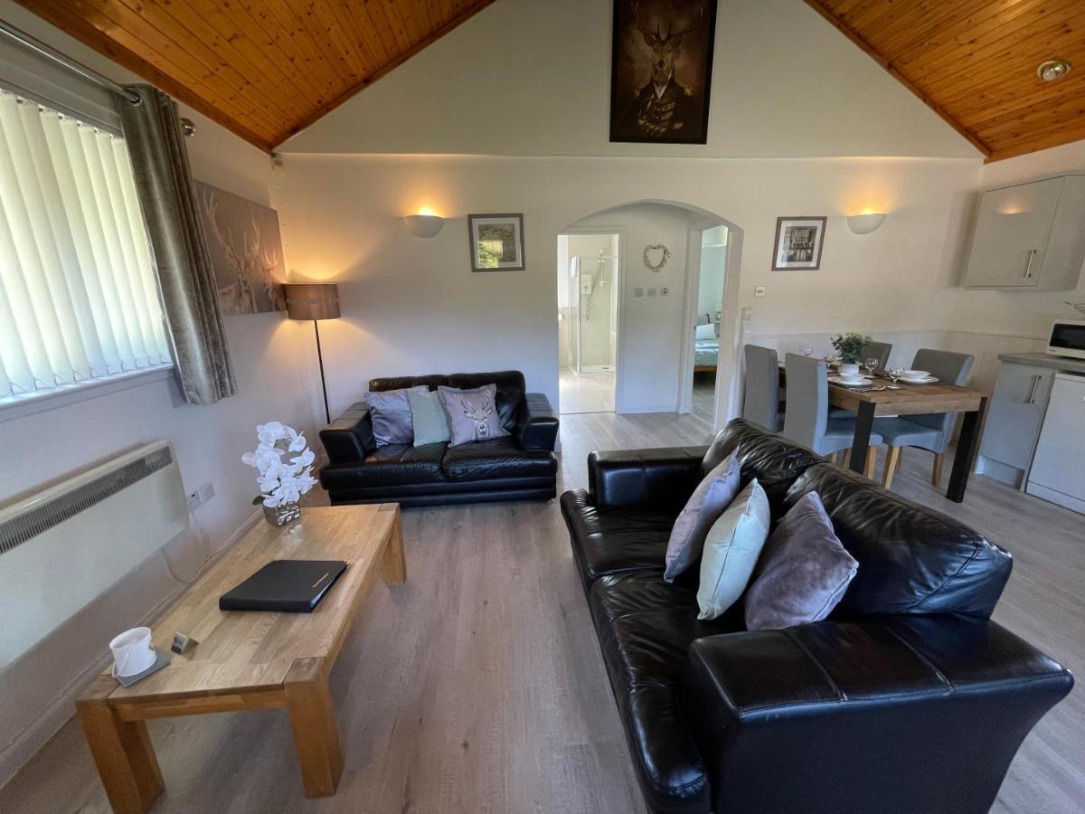 Wellsfield Farm Holiday Lodges Stirling Bagian luar foto