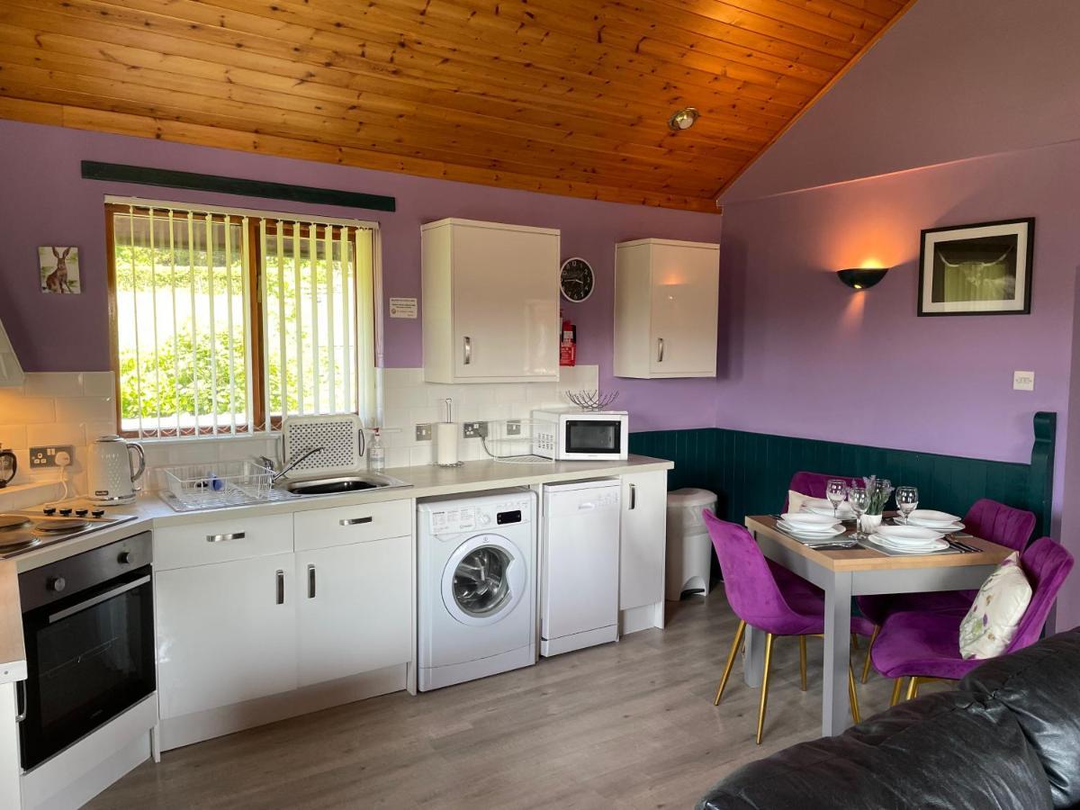 Wellsfield Farm Holiday Lodges Stirling Bagian luar foto