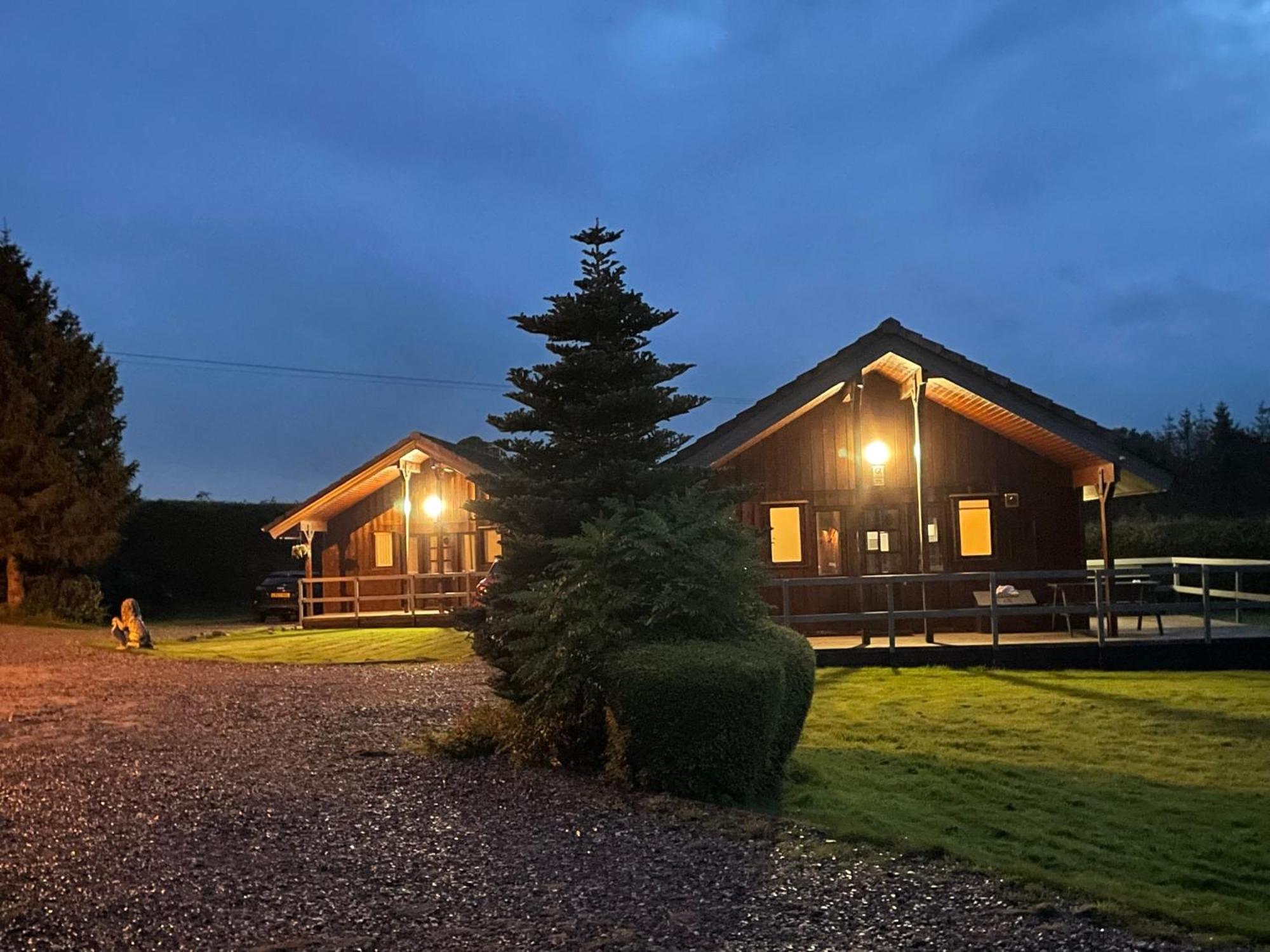 Wellsfield Farm Holiday Lodges Stirling Bagian luar foto